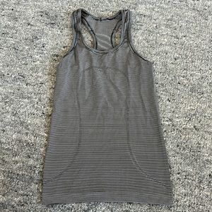 Lululemon Swiftly Tech Tank Size 2 Black/White Striped
